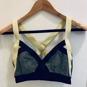 Aritzia Community Sports Bra Criss Cross Back